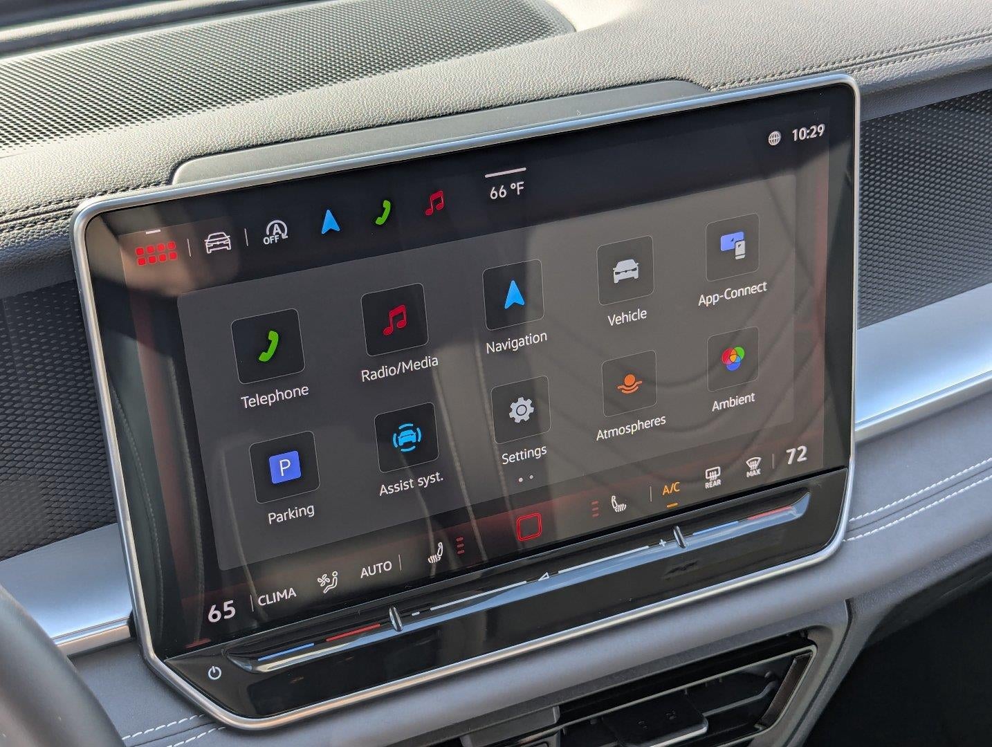 2025 Volkswagen Tiguan 2.0T SE FWD