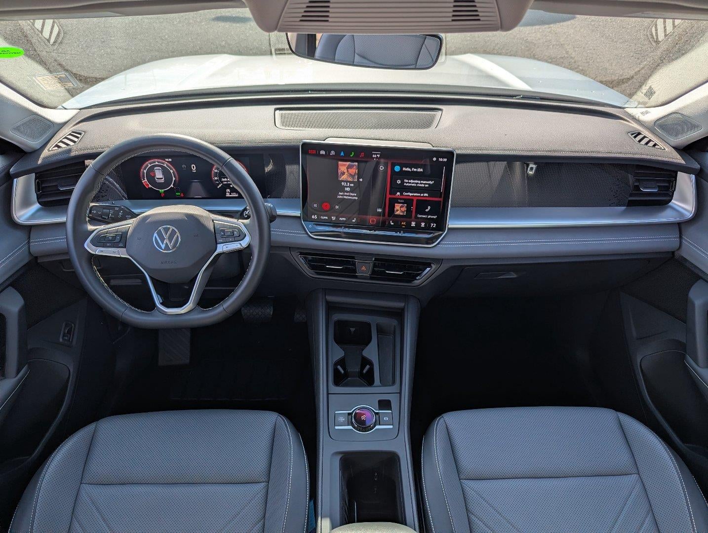 2025 Volkswagen Tiguan 2.0T SE FWD