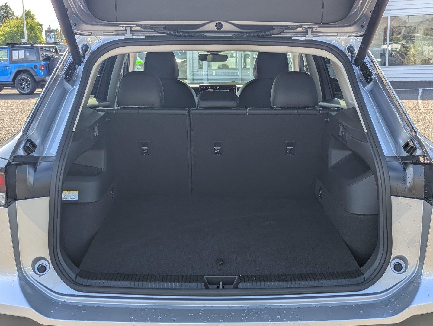 2025 Volkswagen Tiguan 2.0T SE FWD