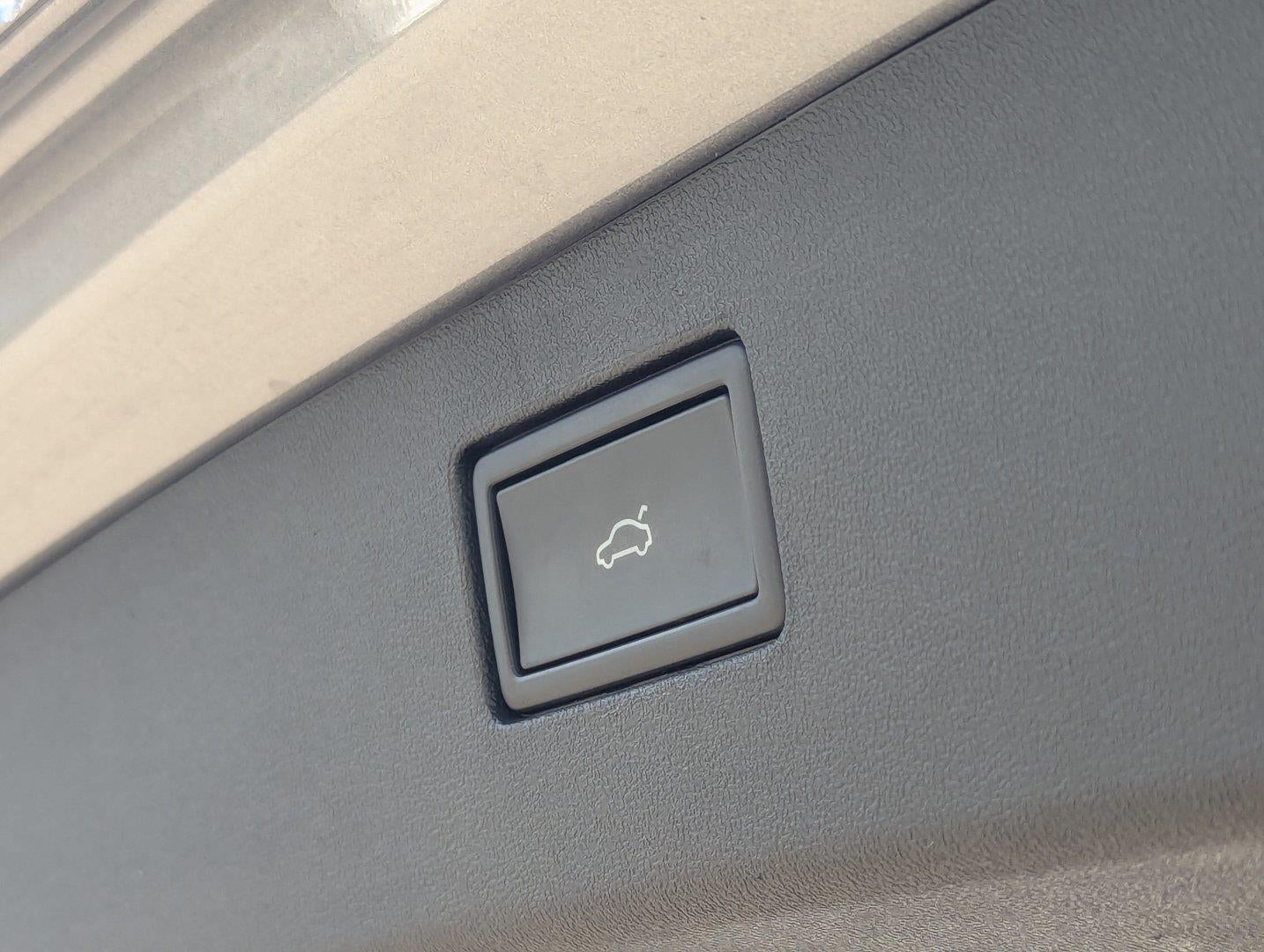 2025 Volkswagen Tiguan 2.0T SE FWD