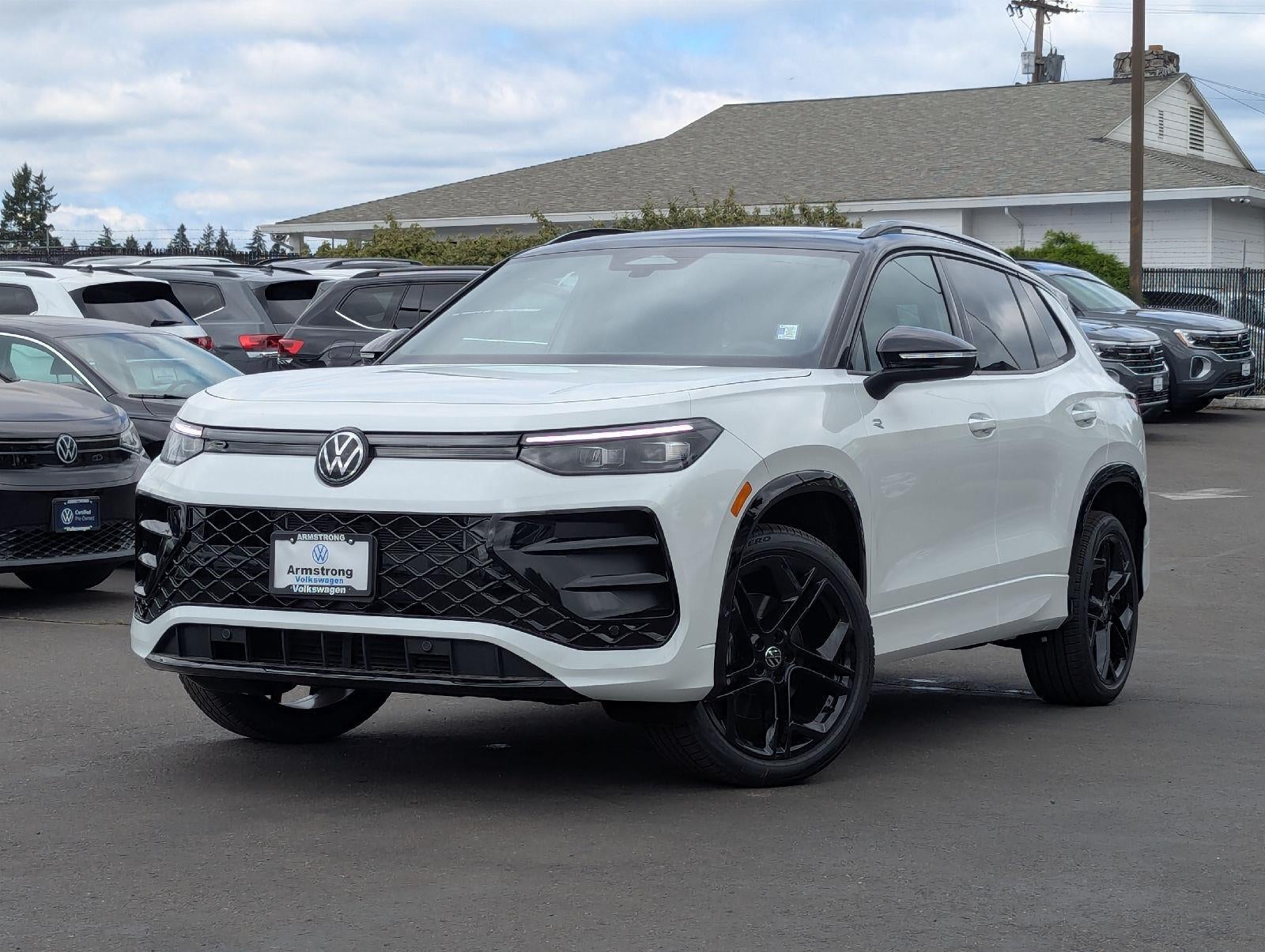 2026 Volkswagen Tiguan 2.0T SE R-Line Black