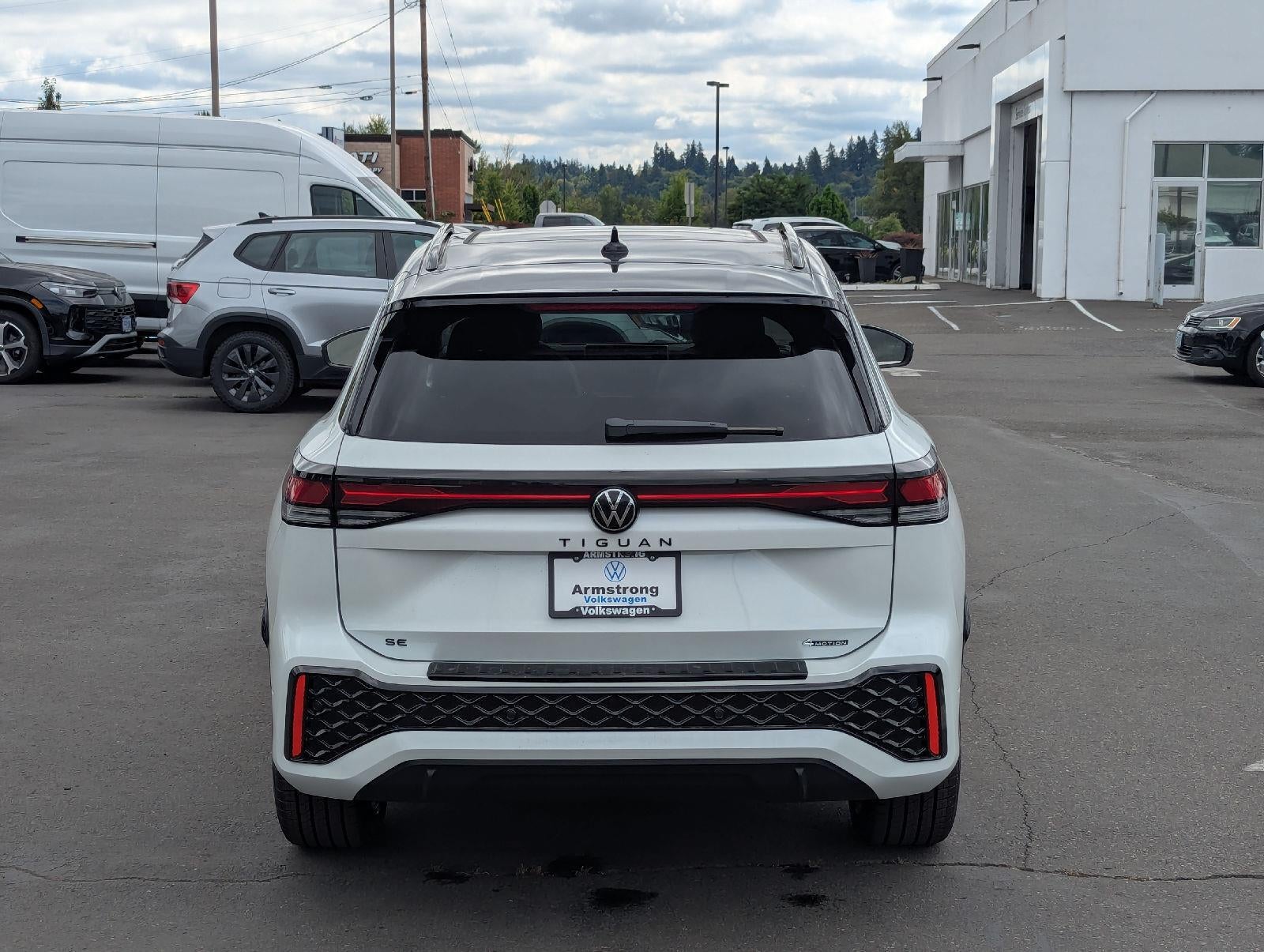 2026 Volkswagen Tiguan 2.0T SE R-Line Black