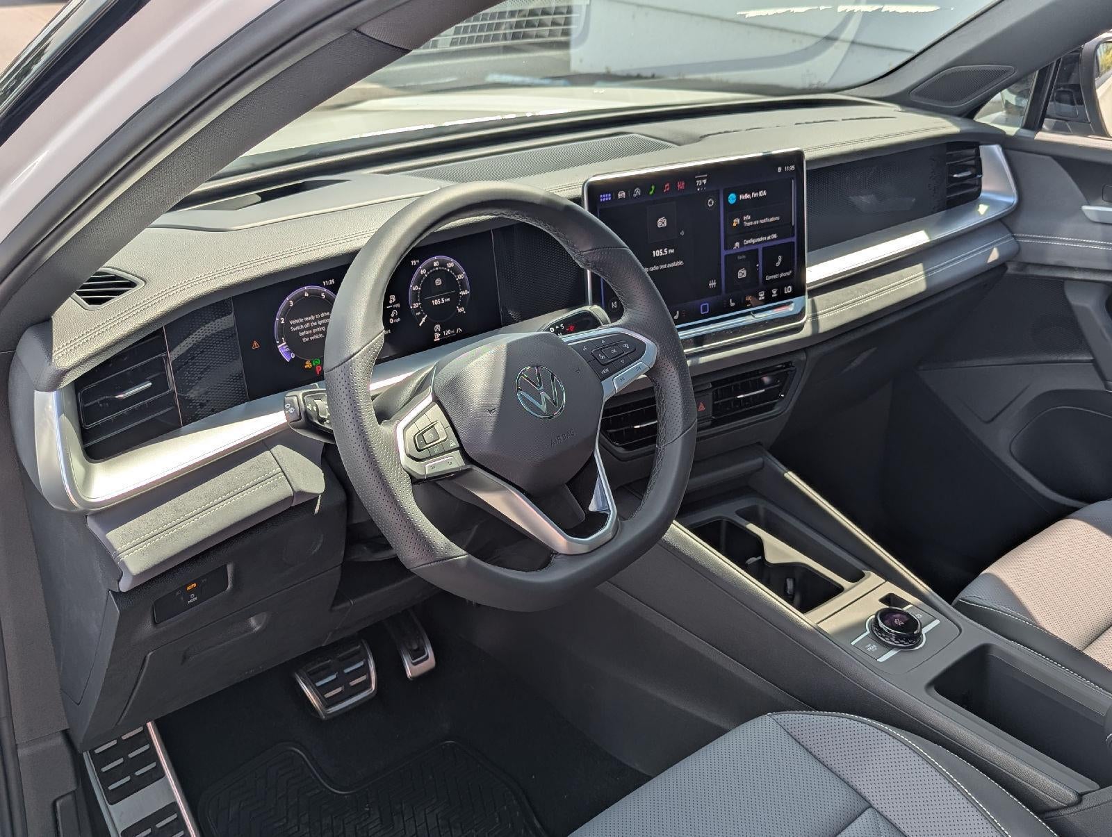 2026 Volkswagen Tiguan 2.0T SE R-Line Black