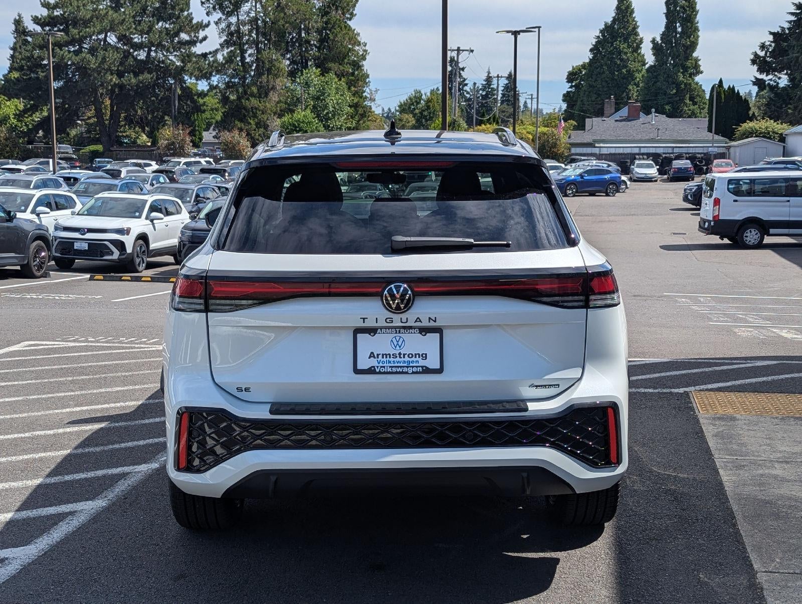 2026 Volkswagen Tiguan SE R-Line Black