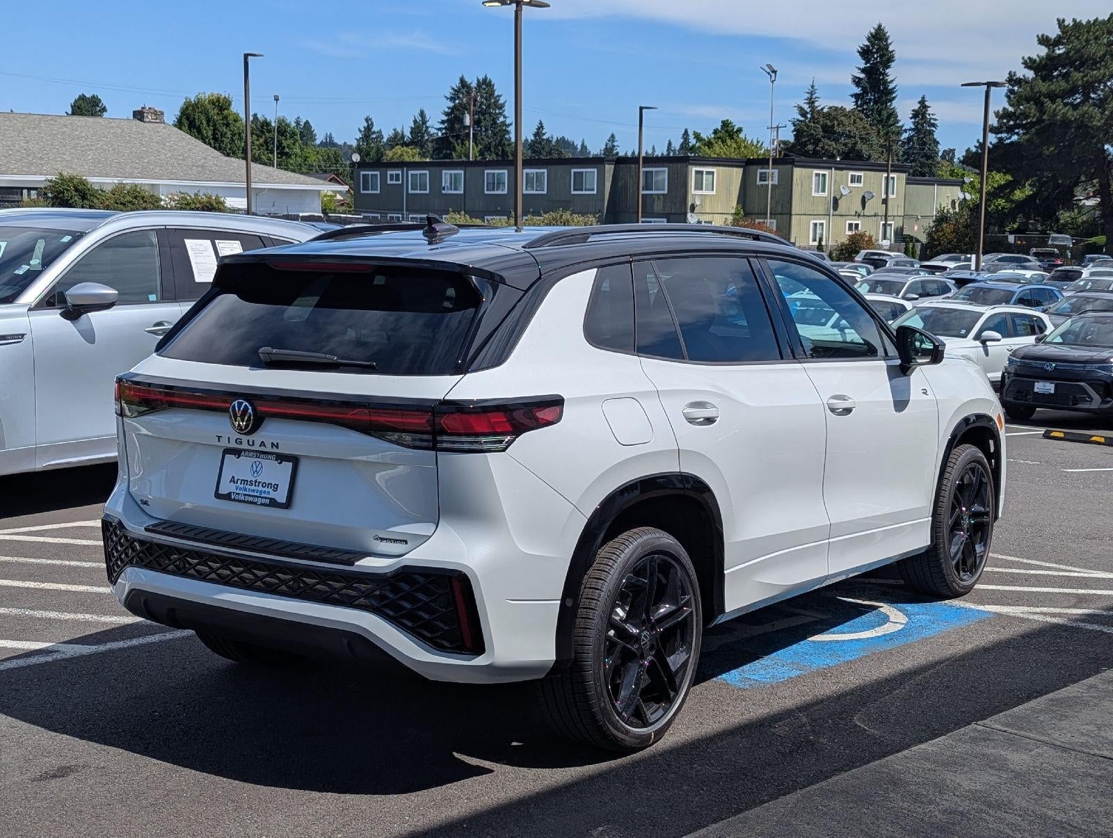 2026 Volkswagen Tiguan SE R-Line Black