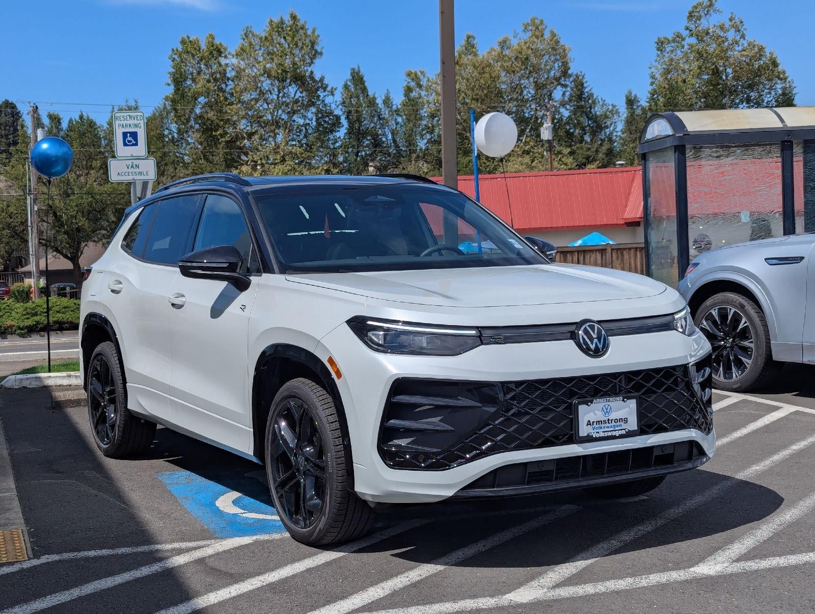 2026 Volkswagen Tiguan SE R-Line Black