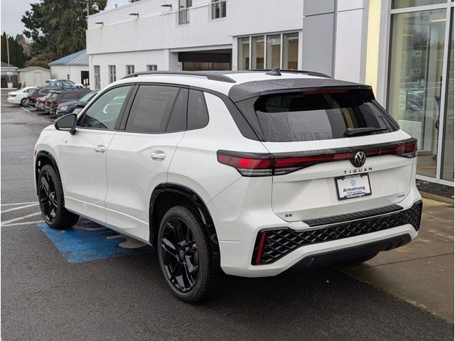 2026 Volkswagen Tiguan 2.0T SE R-Line Black