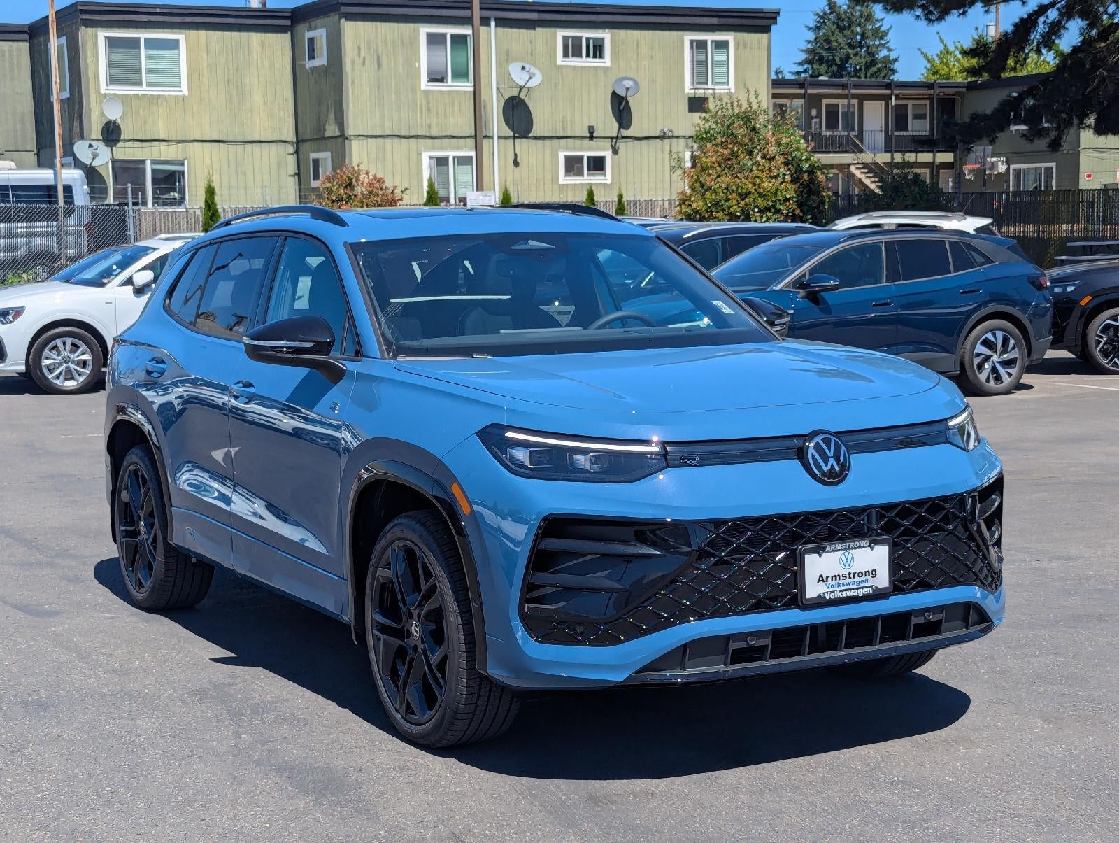 2026 Volkswagen Tiguan 2.0T SE R-Line Black