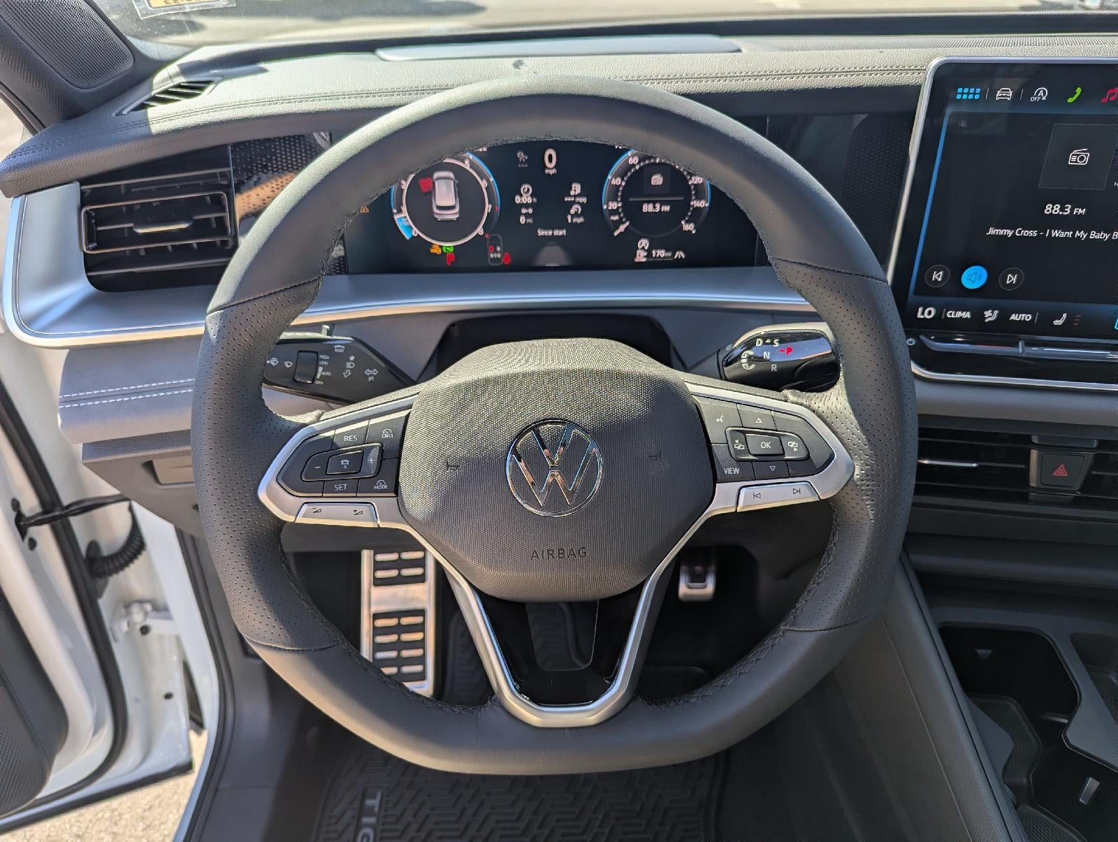 2026 Volkswagen Tiguan 2.0T SE R-Line Black
