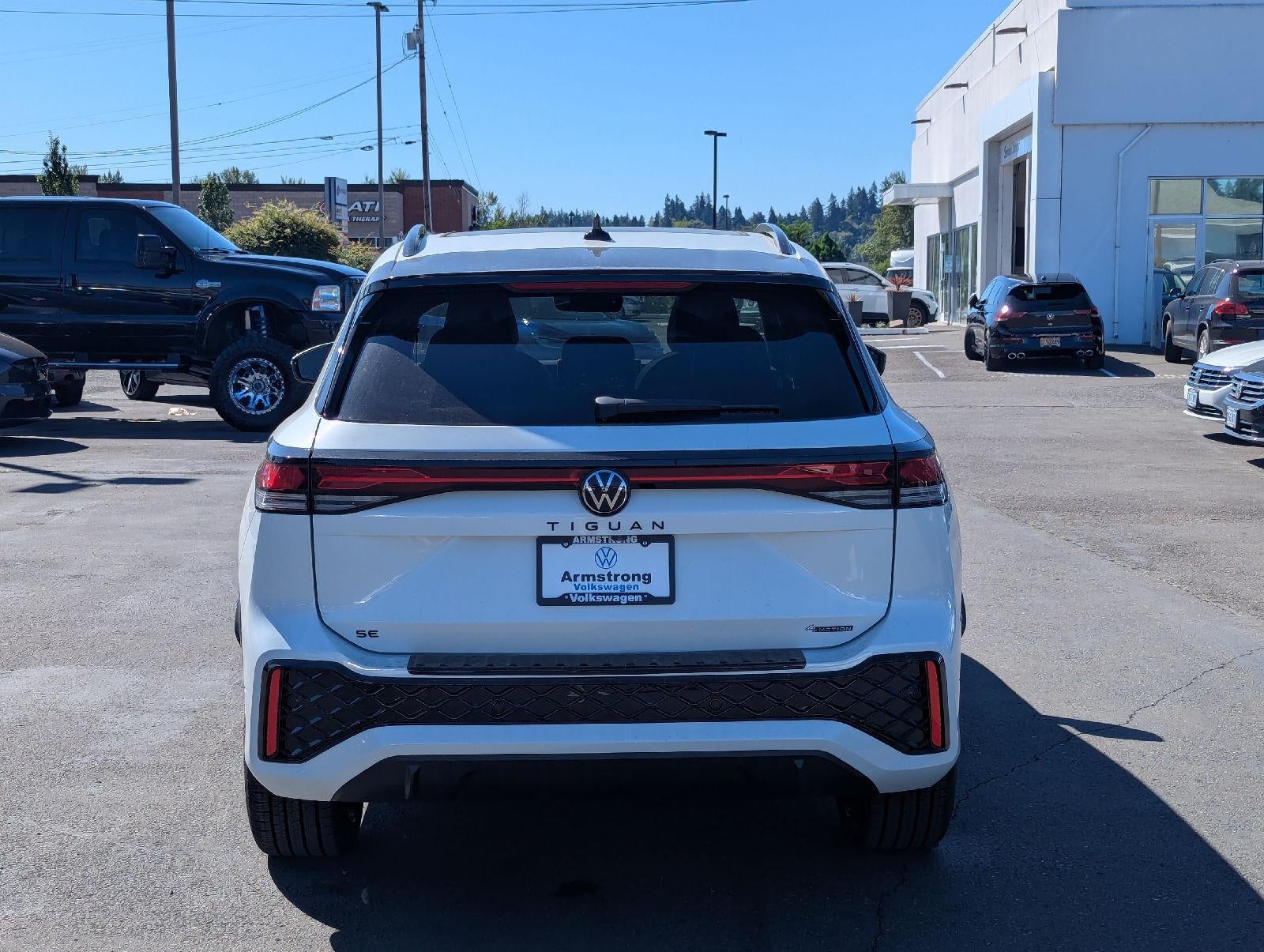 2026 Volkswagen Tiguan SE R-Line Black