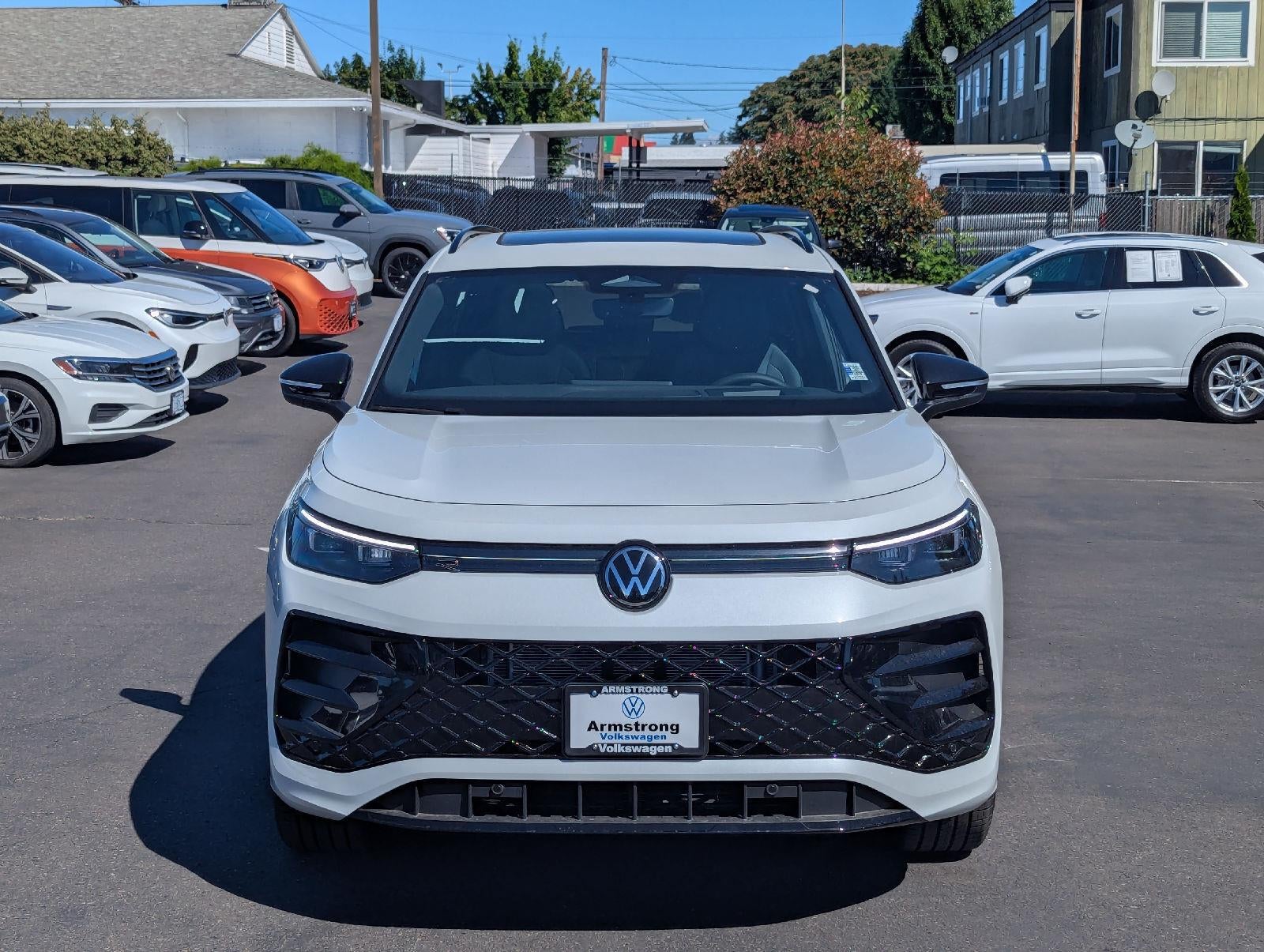 2026 Volkswagen Tiguan SE R-Line Black