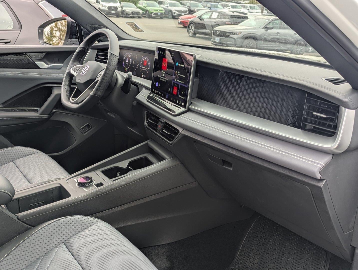 2026 Volkswagen Tiguan 2.0T SE R-Line Black
