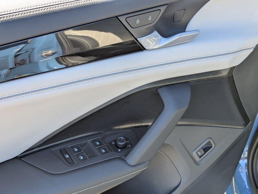 2025 Volkswagen Tiguan 2.0T SEL R-Line