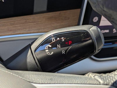 2025 Volkswagen Tiguan 2.0T SEL R-Line