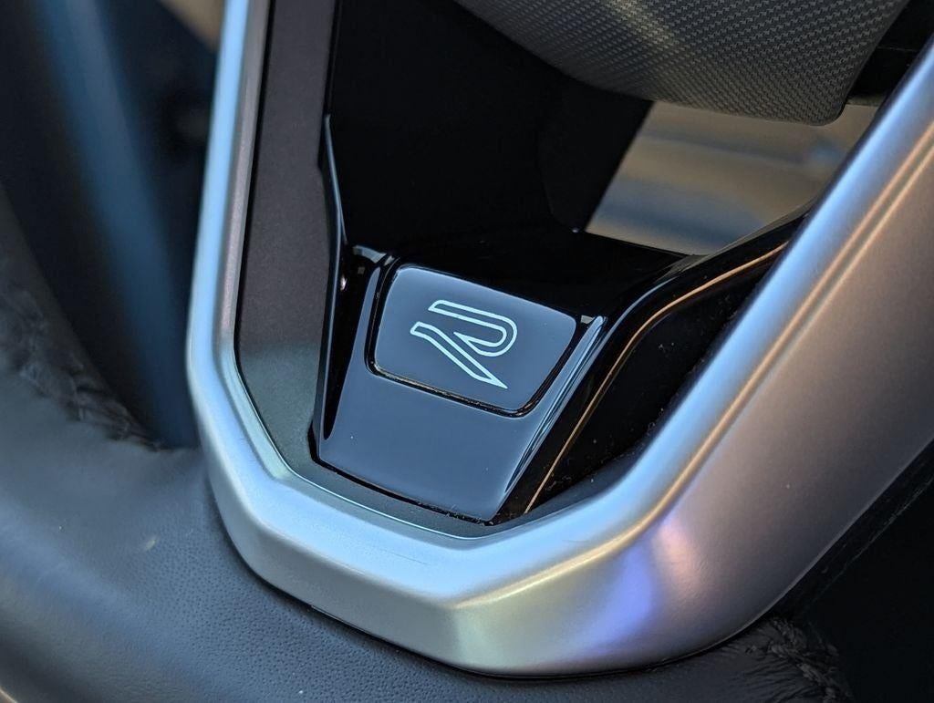 2025 Volkswagen Tiguan 2.0T SEL R-Line