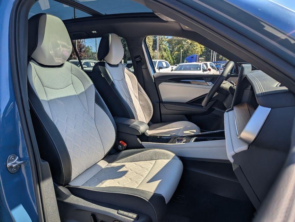 2025 Volkswagen Tiguan 2.0T SEL R-Line