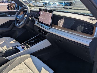 2025 Volkswagen Tiguan 2.0T SEL R-Line