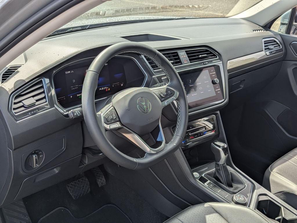 2023 Volkswagen Tiguan SE
