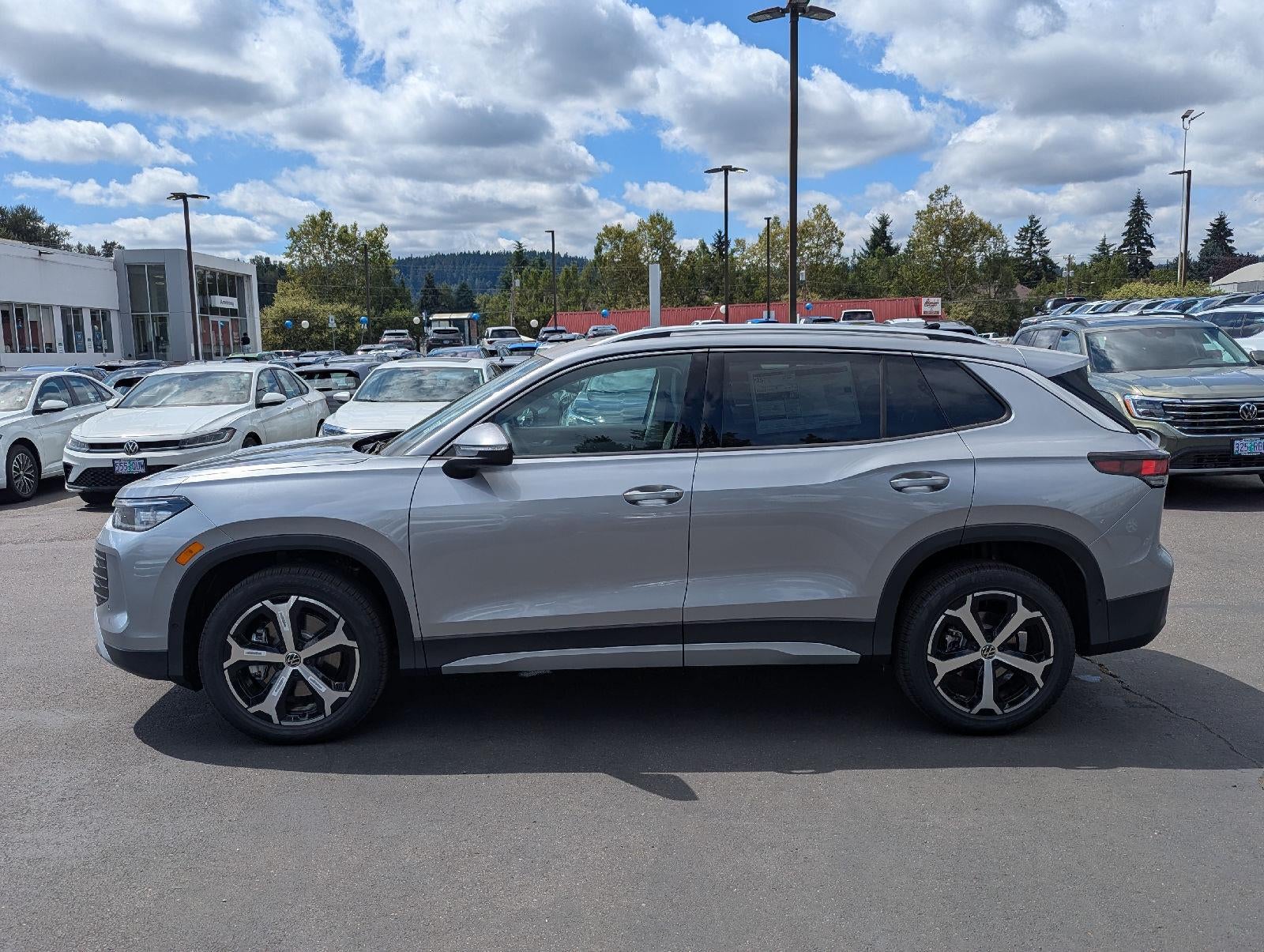 2026 Volkswagen Tiguan 2.0T SE