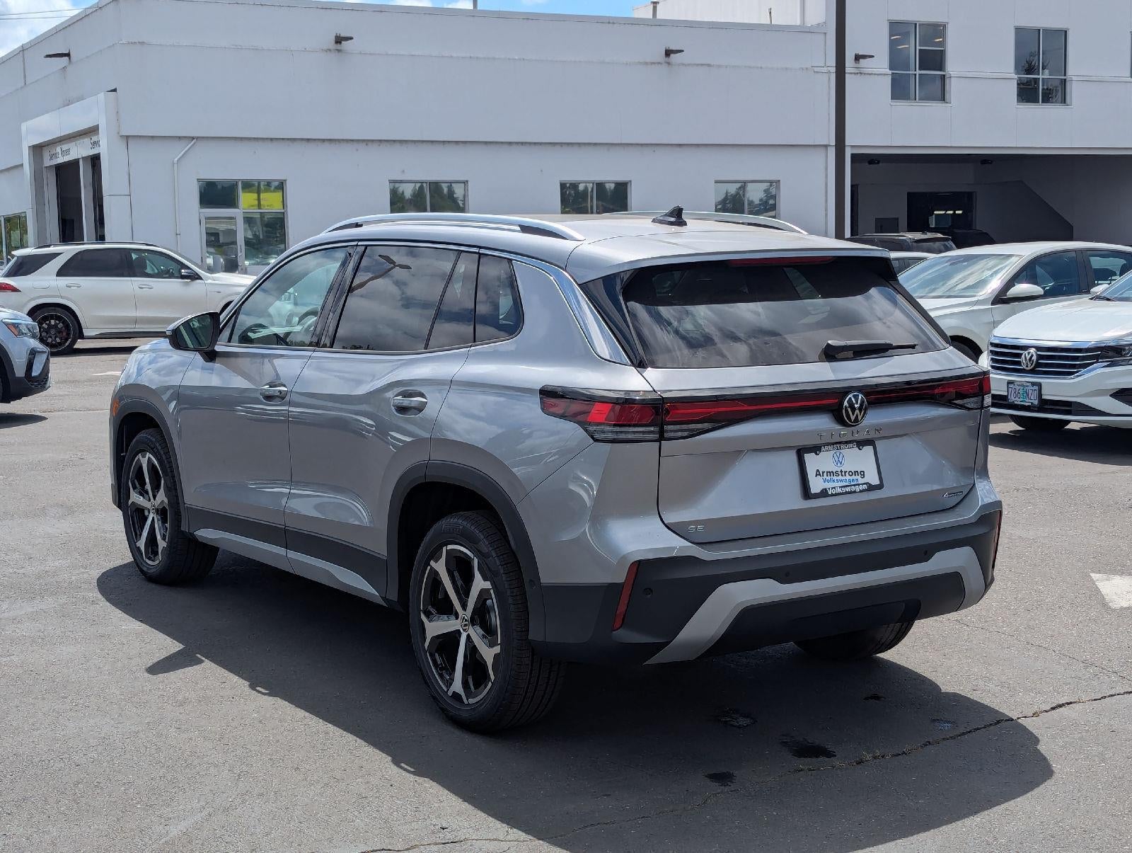 2026 Volkswagen Tiguan 2.0T SE