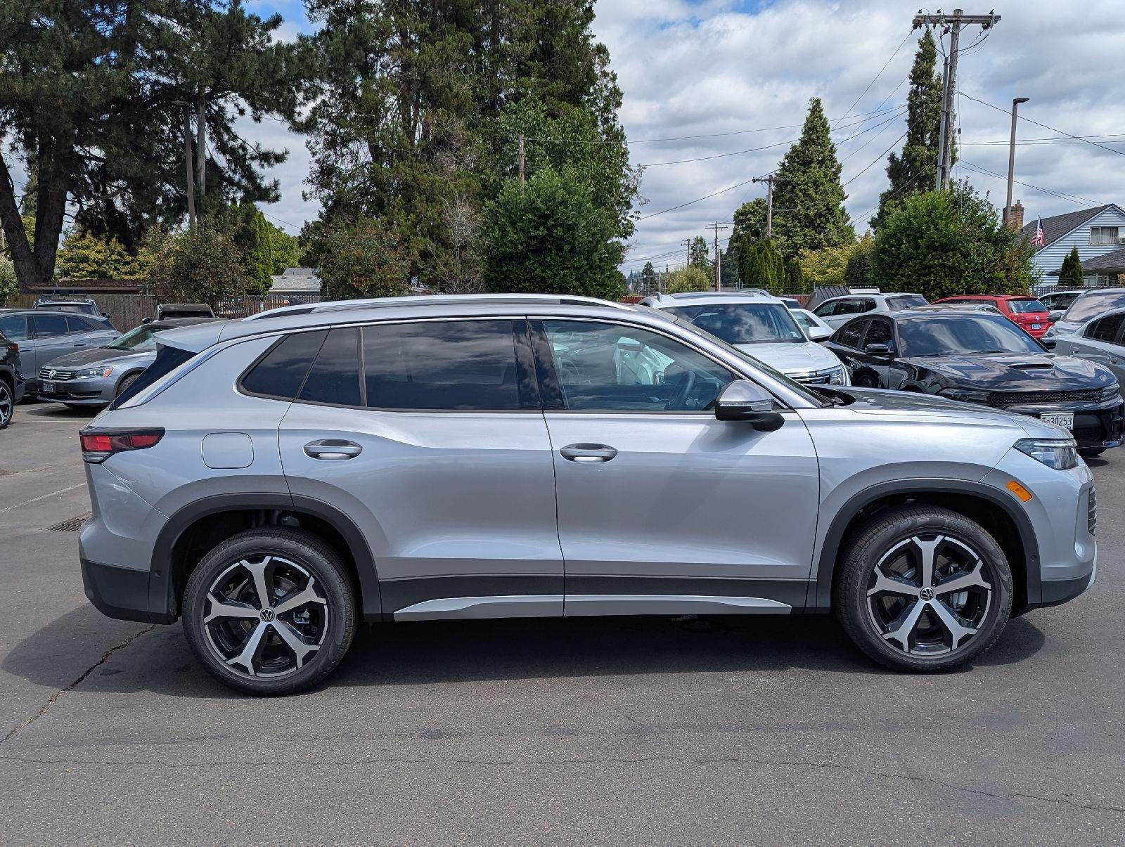 2026 Volkswagen Tiguan 2.0T SE