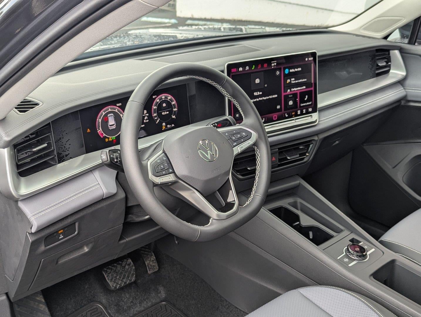 2026 Volkswagen Tiguan 2.0T SE