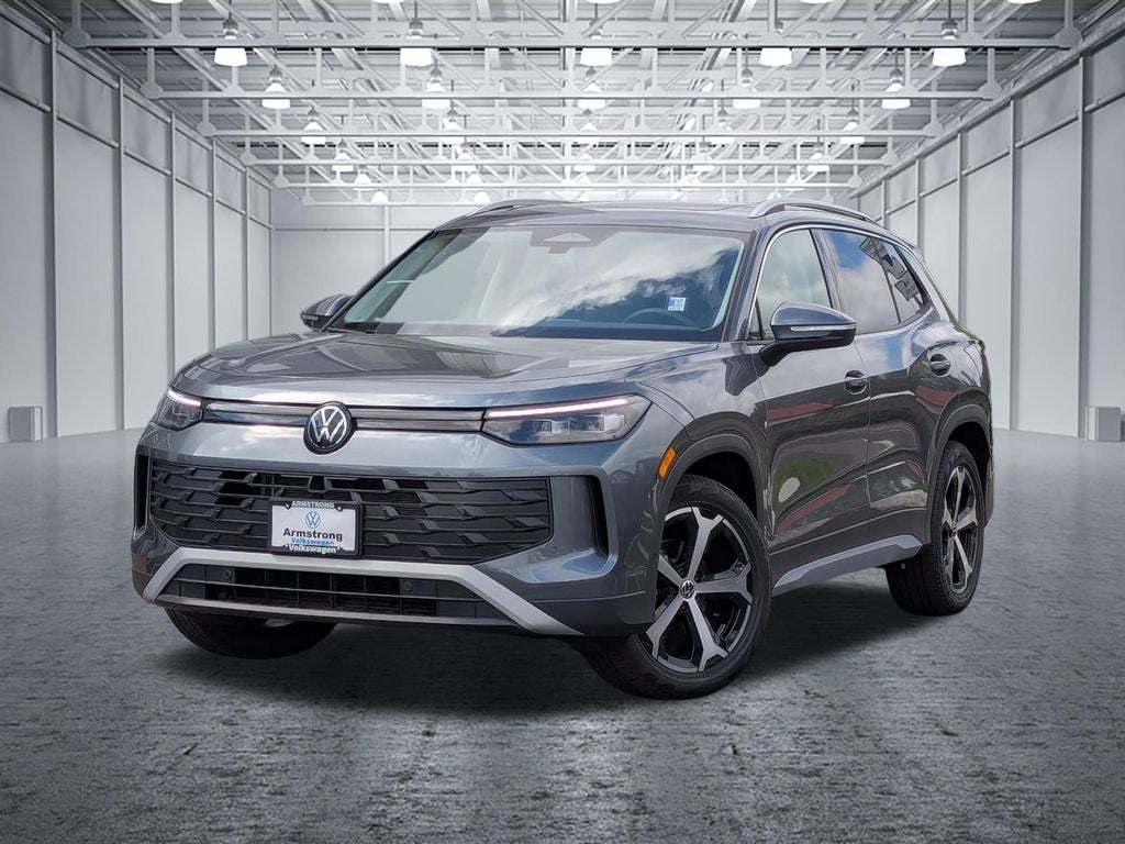 2026 Volkswagen Tiguan 2.0T SE's photo