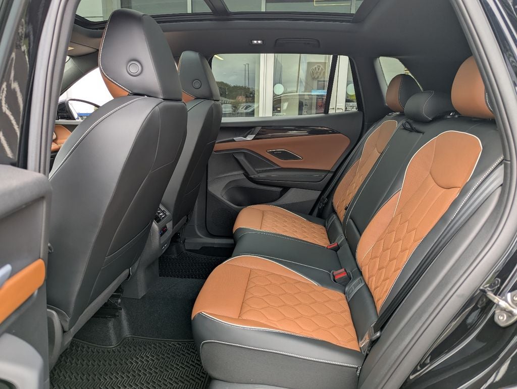 2026 Volkswagen Tiguan 2.0T SEL R-Line