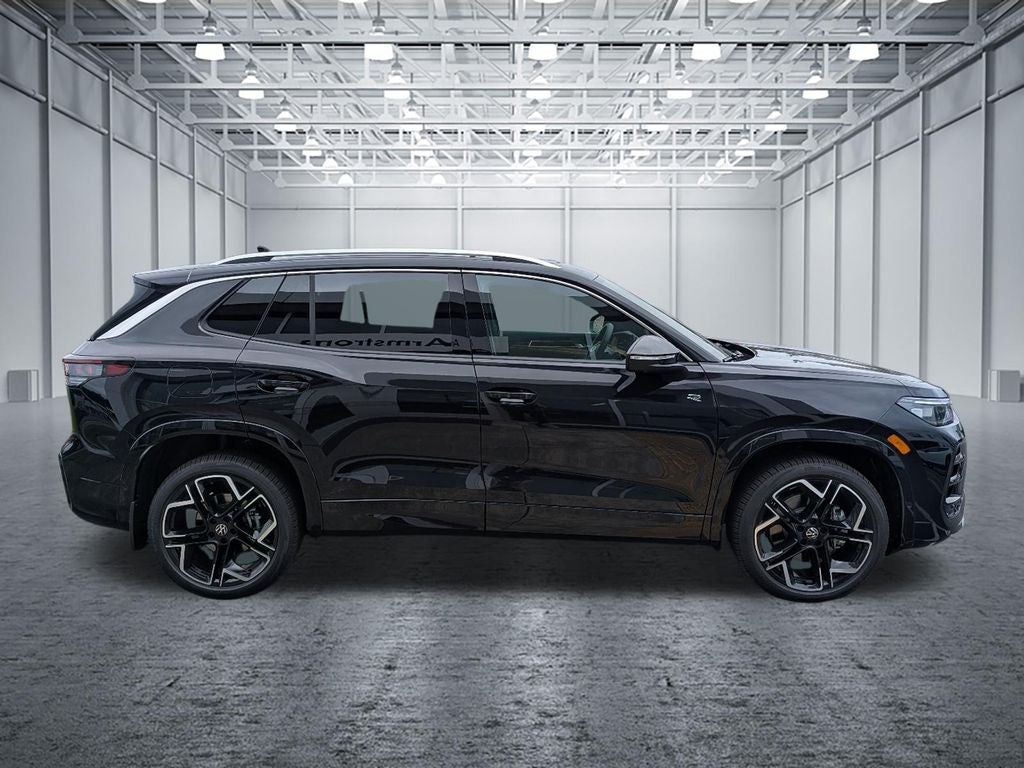 2026 Volkswagen Tiguan 2.0T SEL R-Line