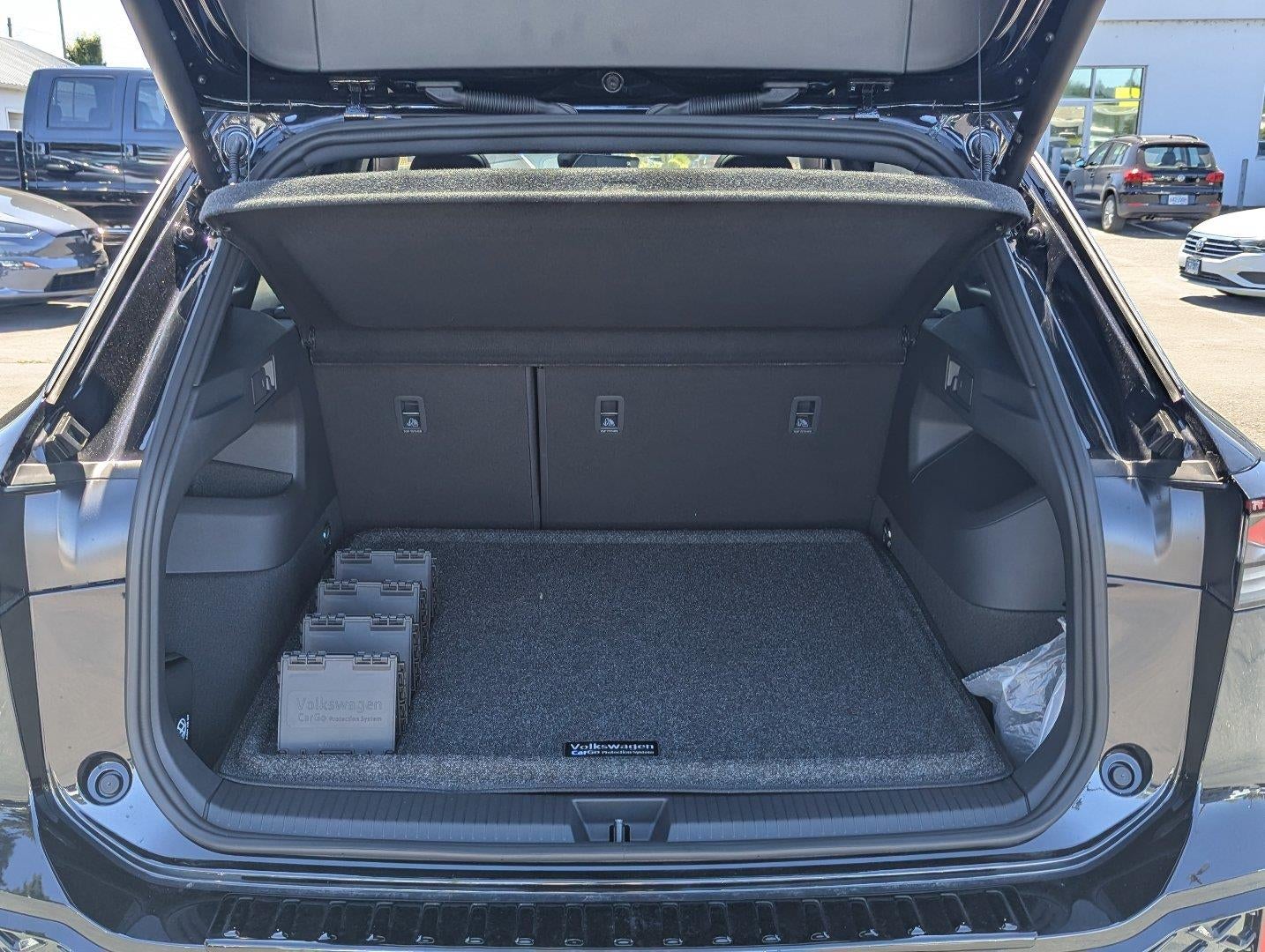 2026 Volkswagen Tiguan 2.0T SEL R-Line Turbo