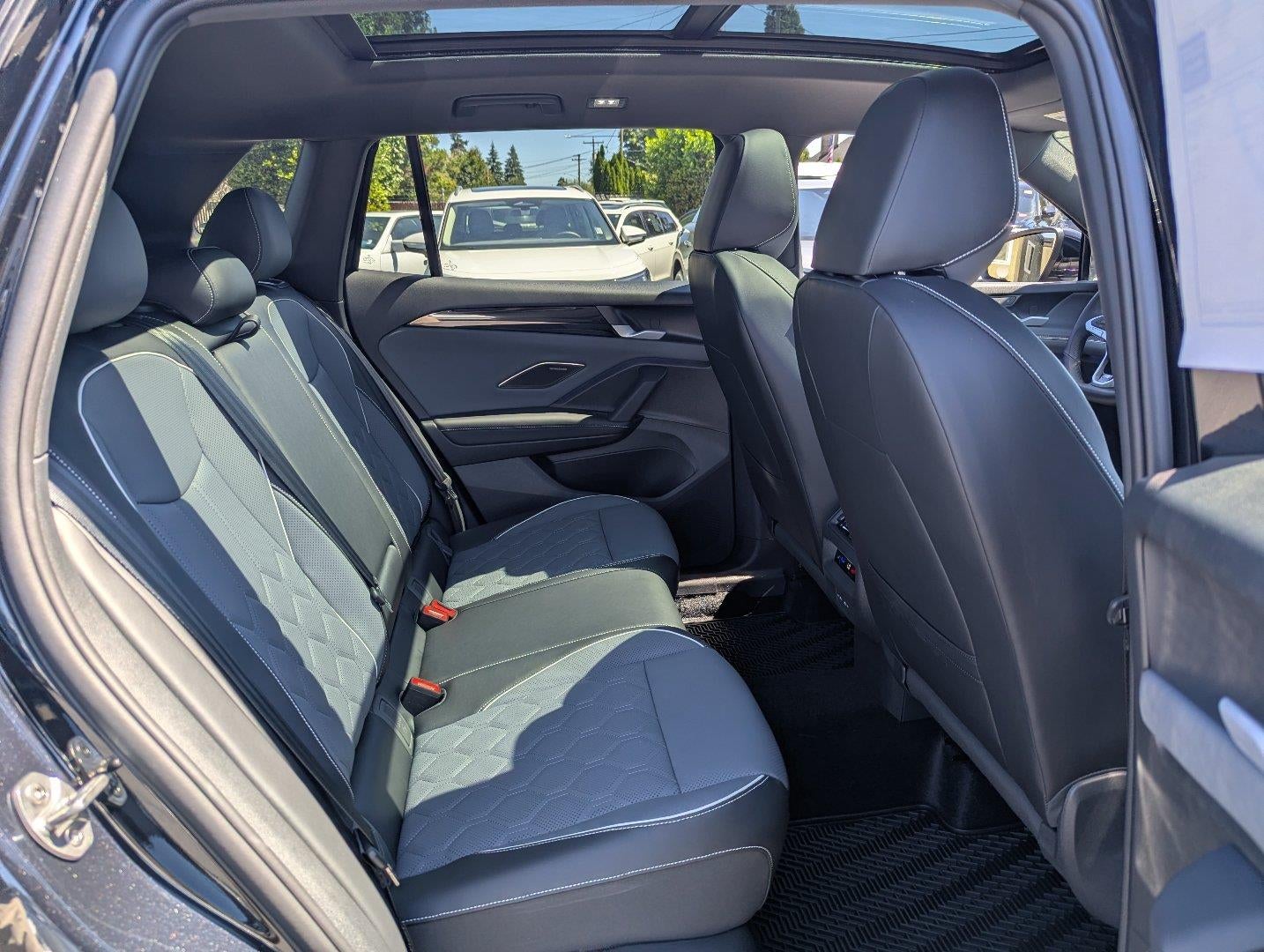2026 Volkswagen Tiguan 2.0T SEL R-Line Turbo