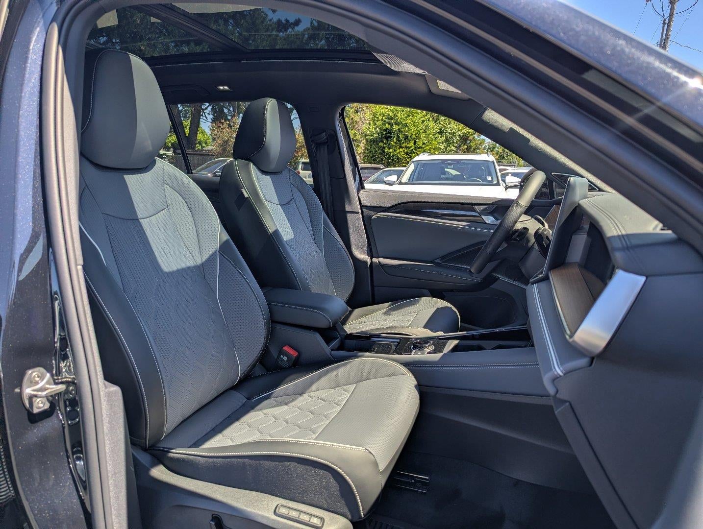 2026 Volkswagen Tiguan 2.0T SEL R-Line Turbo