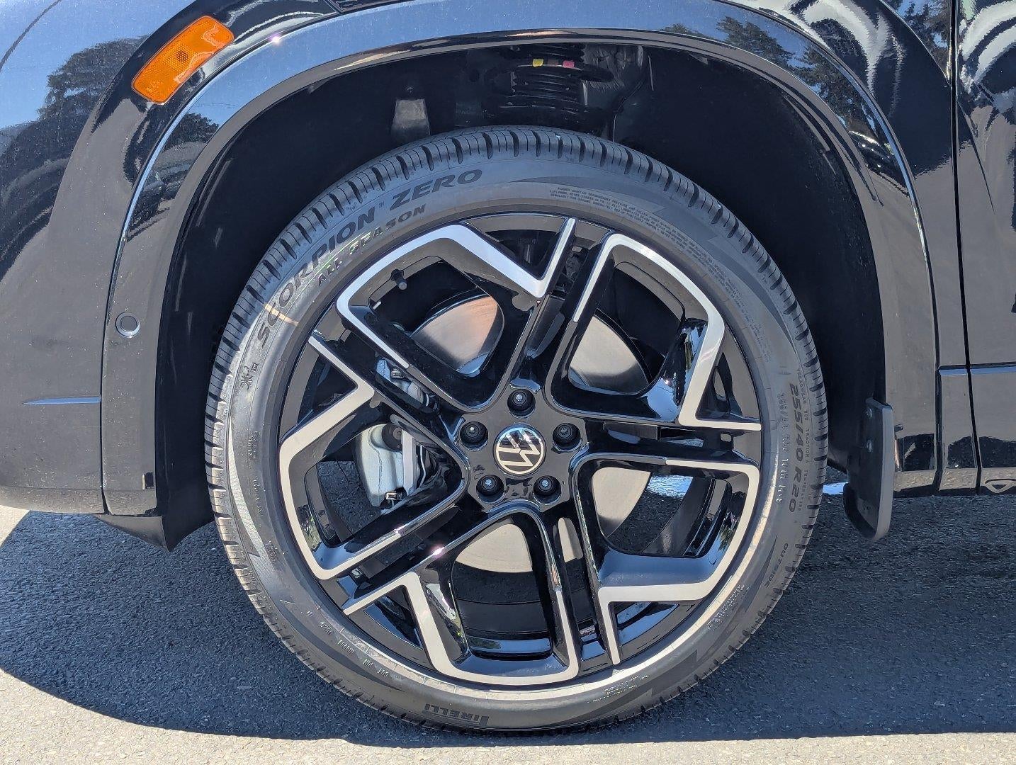 2026 Volkswagen Tiguan 2.0T SEL R-Line Turbo