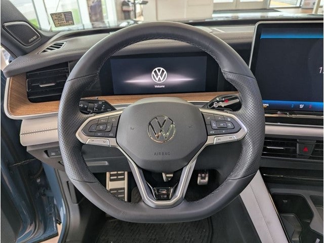 2026 Volkswagen Tiguan 2.0T SEL R-Line Turbo