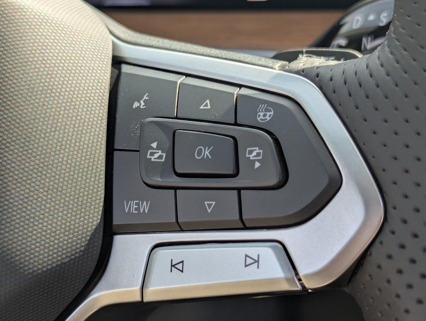 2026 Volkswagen Tiguan 2.0T SEL R-Line Turbo