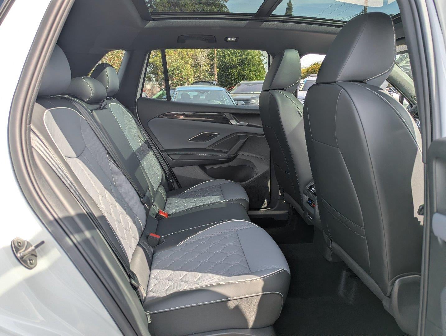 2026 Volkswagen Tiguan 2.0T SEL R-Line Turbo