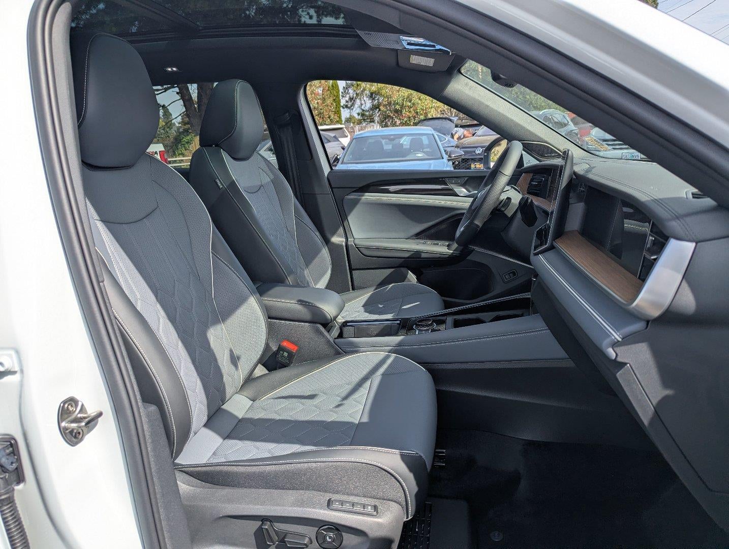 2026 Volkswagen Tiguan 2.0T SEL R-Line Turbo