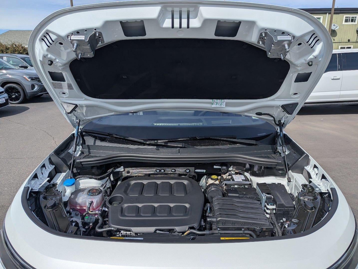 2026 Volkswagen Tiguan 2.0T SEL R-Line Turbo