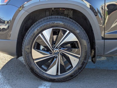 2025 Volkswagen Taos 1.5T SE