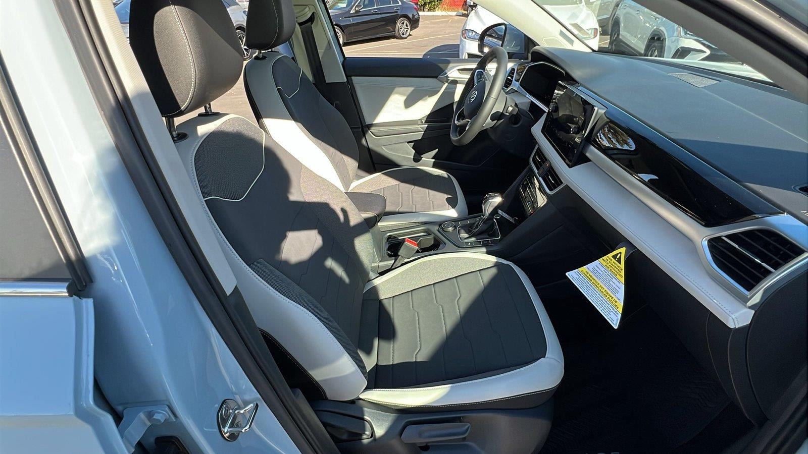 2027 Volkswagen Taos 1.5T SE