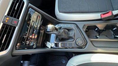 2027 Volkswagen Taos 1.5T SE