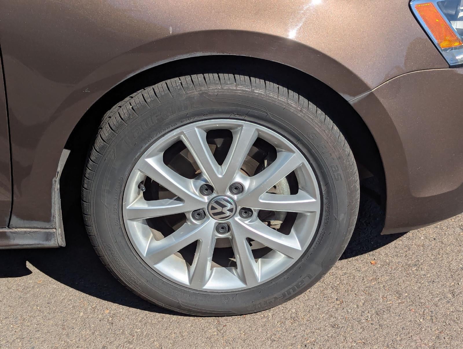 2012 Volkswagen Jetta SE w/Convenience & Sunroof PZEV