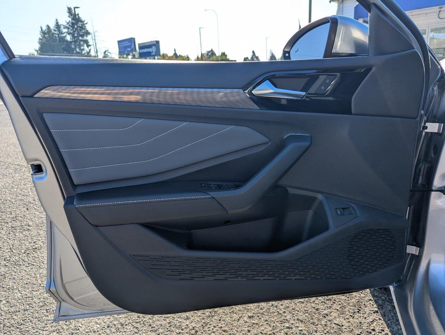 2025 Volkswagen Jetta SEL AUTO