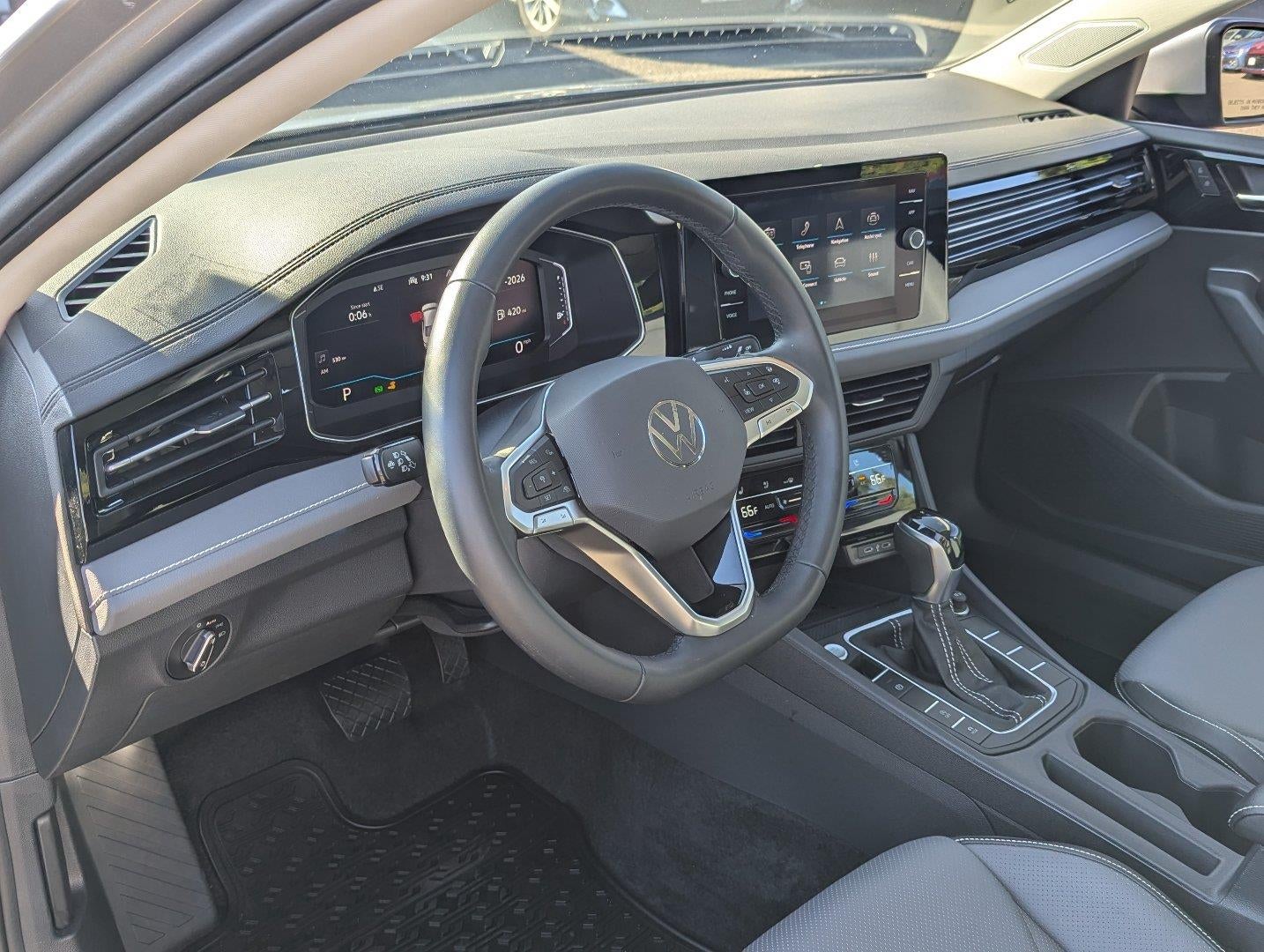 2025 Volkswagen Jetta SEL AUTO
