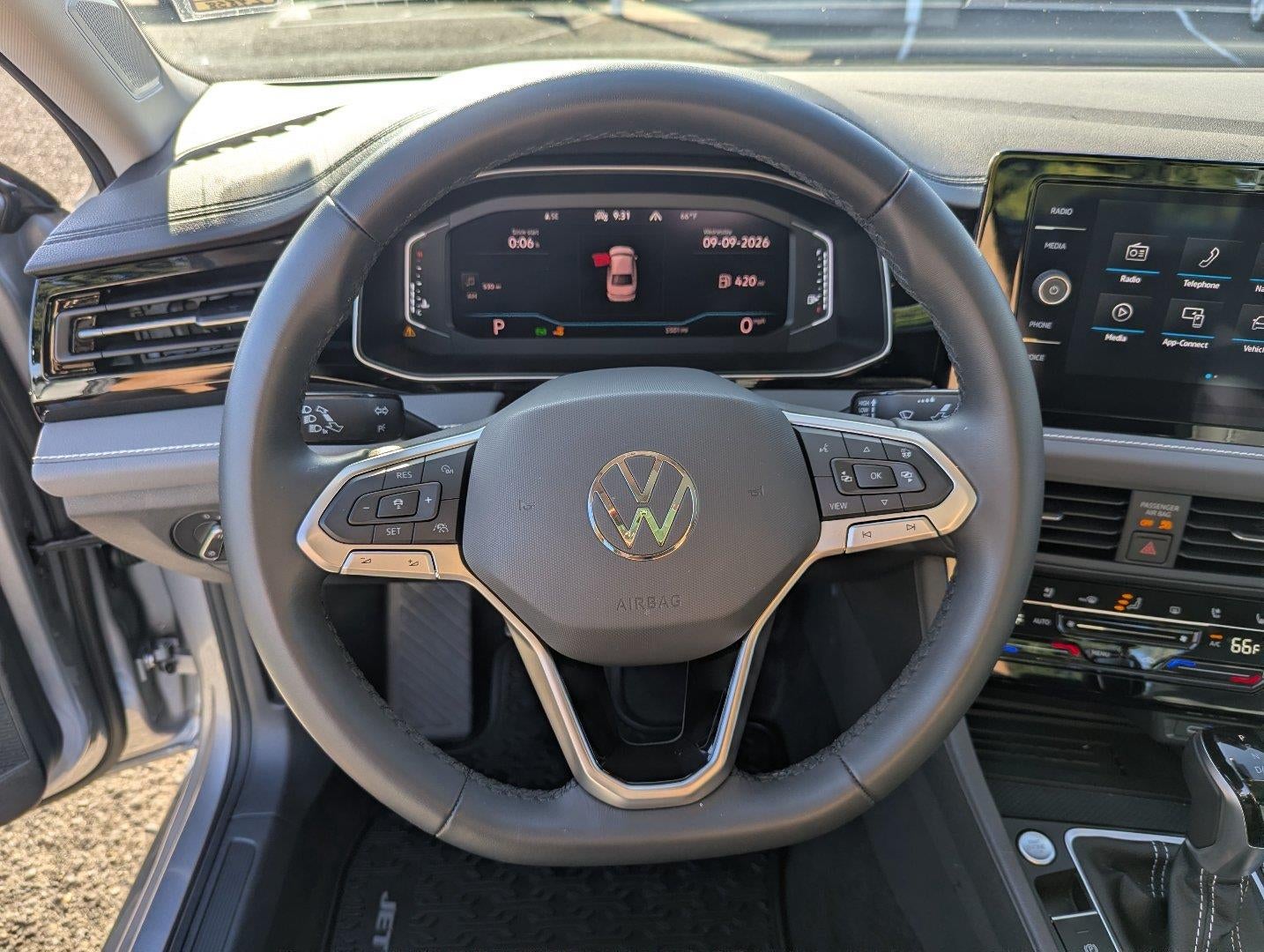 2025 Volkswagen Jetta SEL AUTO