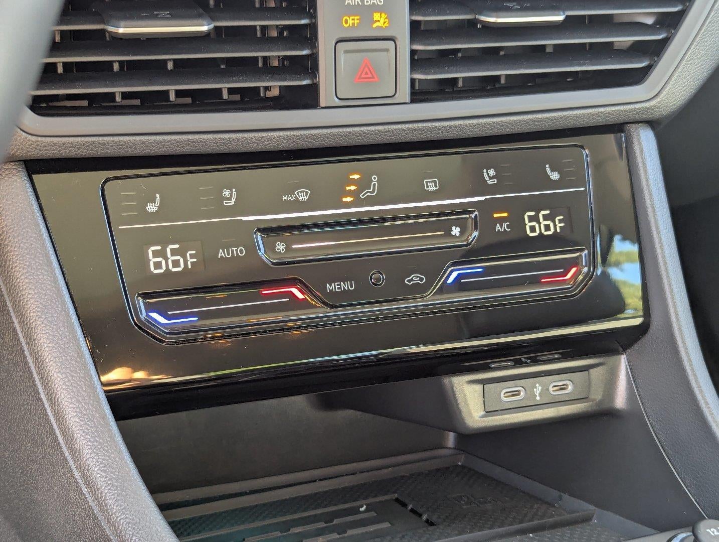 2025 Volkswagen Jetta SEL AUTO