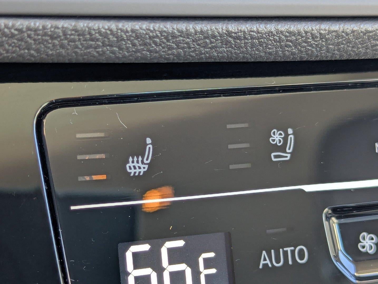 2025 Volkswagen Jetta SEL AUTO