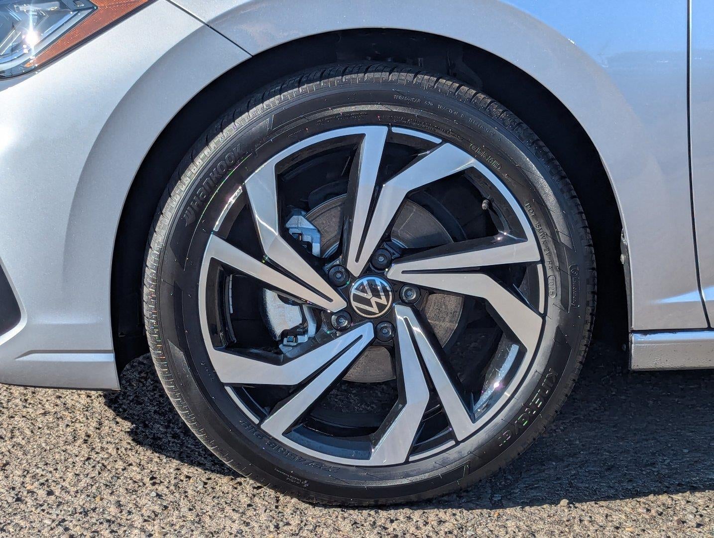 2025 Volkswagen Jetta SEL AUTO