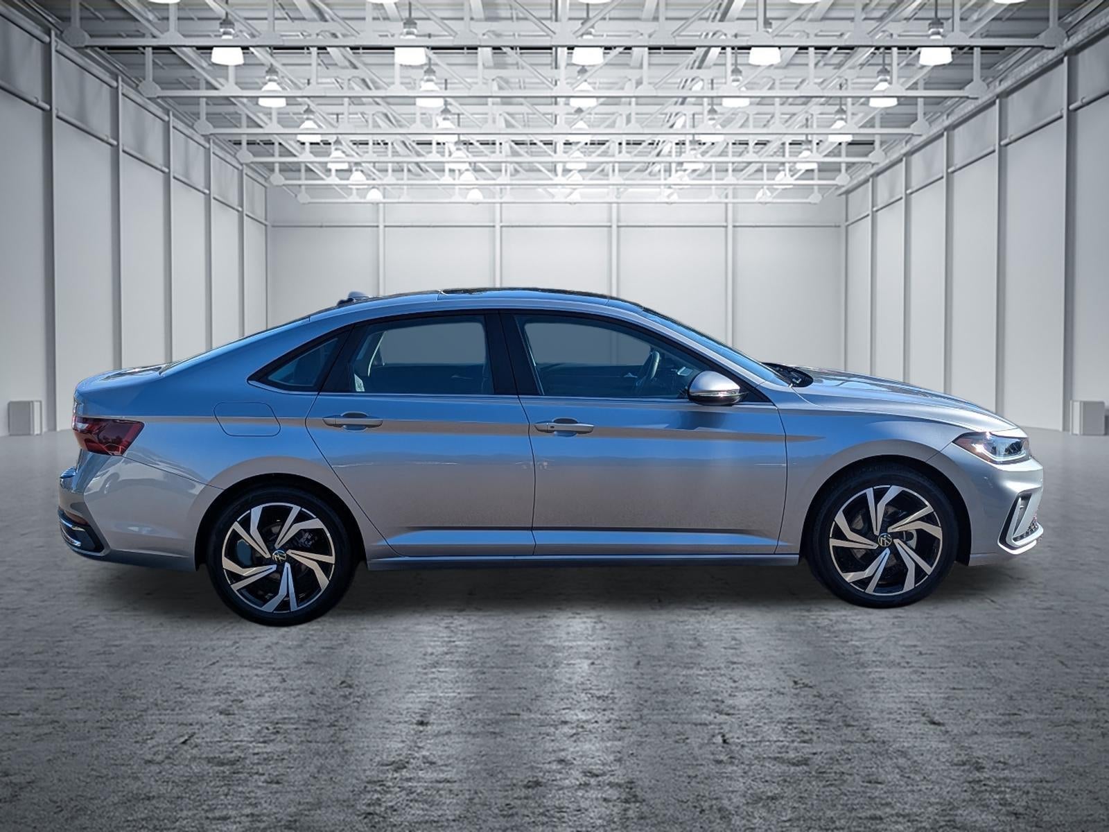 2025 Volkswagen Jetta SEL AUTO