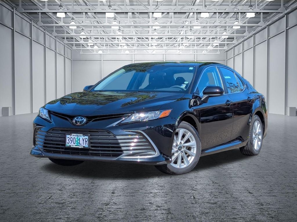 2021 Toyota Camry 2.5 Auto LE's photo